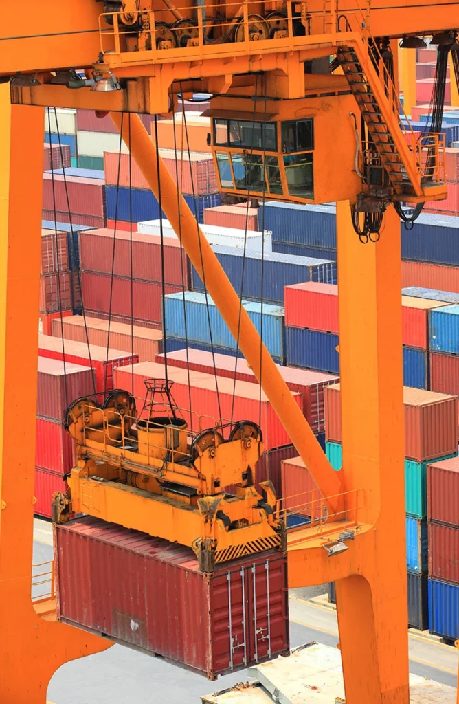 Feeder-Vessel-Handling